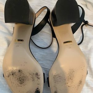 Shoes Gucci black strap, chunky heel